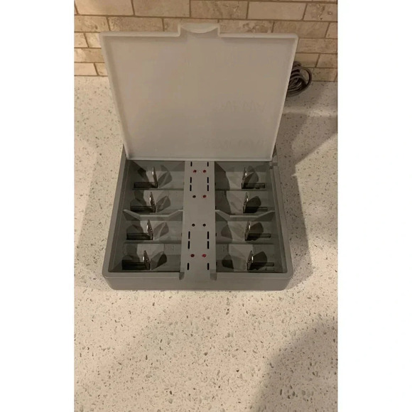 Rayovac Renewal Power Station Battery Charger, Model PS2, Tested. BJ - Picture 2 of 4